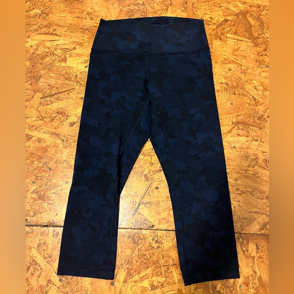 Lululemon crops